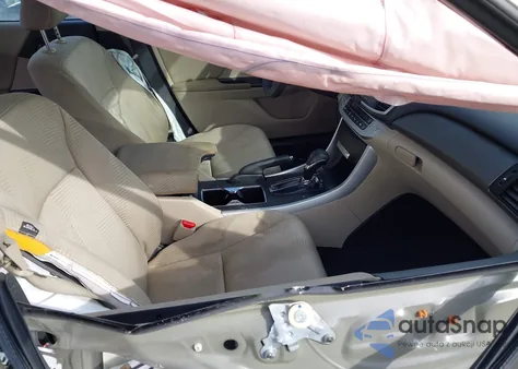 2015 Honda Accord Lx z USA, uszkodzony, nr VIN 1HGCR2F3XFA144949